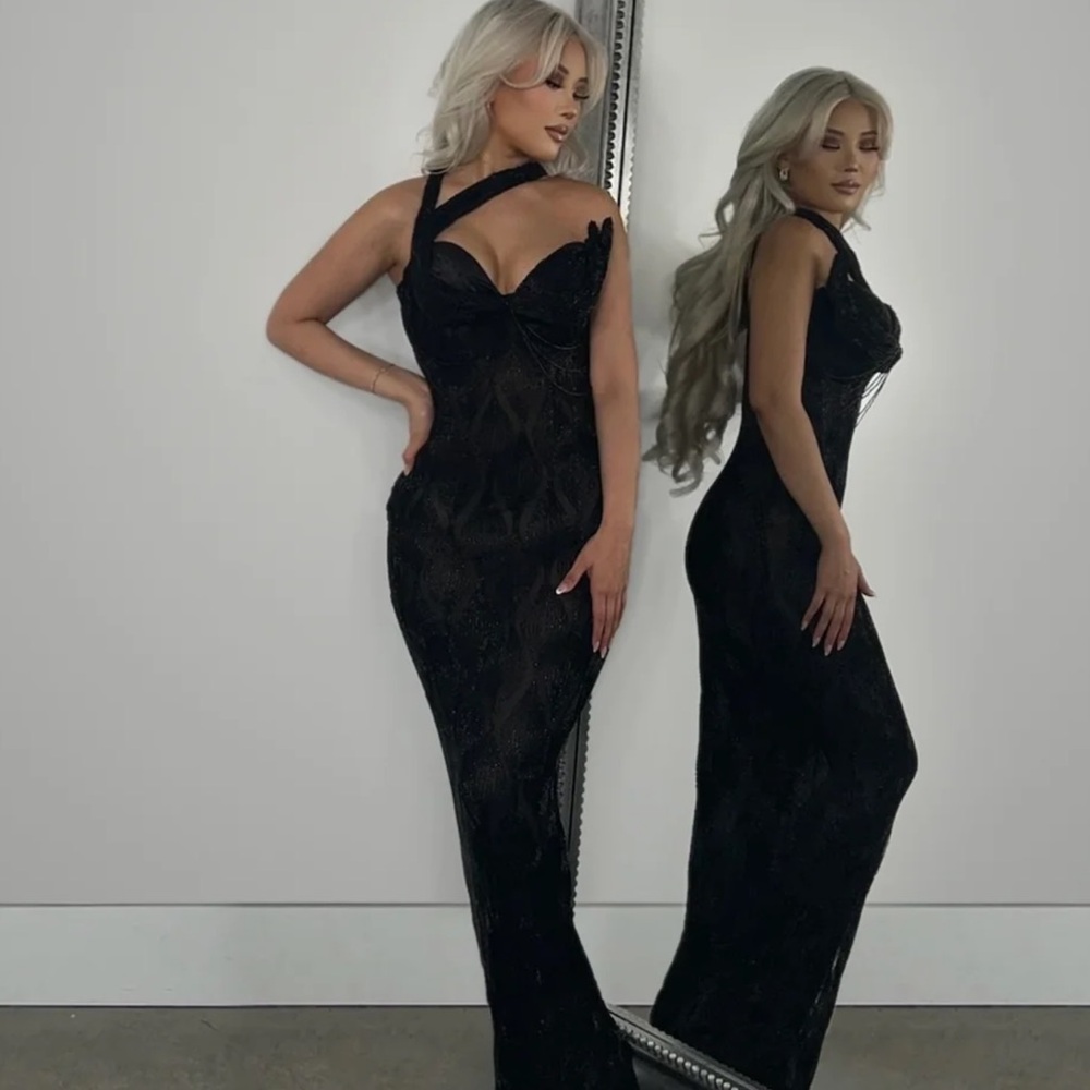 Elegant Black Evening Gown